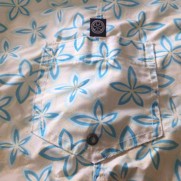 Hawaiian Island Creations Board Shorts Juniors 7 - Picture 8 of 10